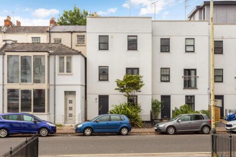 1 Trelawn Court 3...