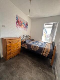 CONVENIENTLY LOCATED CLOSE TO ***ST ANDREW'S SHOPPING PARK*** SMALL HEATH PARK ***COVENTRY ROAD'S SHOPS **** CAFÉS AND RESTAURANTS **** HEALTHCARE FACILITIES***EXCELLENT PUBLIC TRANSPORT LINKS TO BIRM