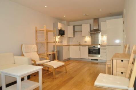 A MODERN contemporary styled apartment in the heart of BS1. The location is excellent for Bristol University, The BRI Hospital, Queens Square and the Harbour district. It is also a short walk to rail