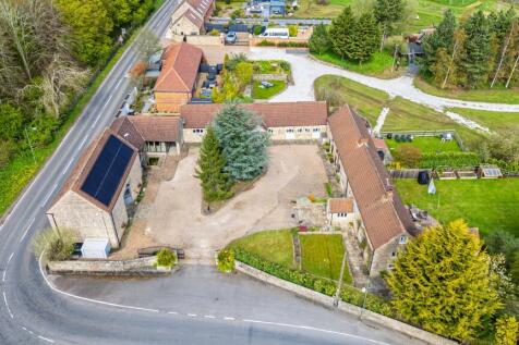 Set within the Spring Farm enclave