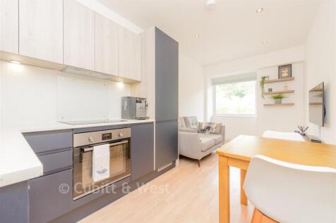 Living/Dining Area