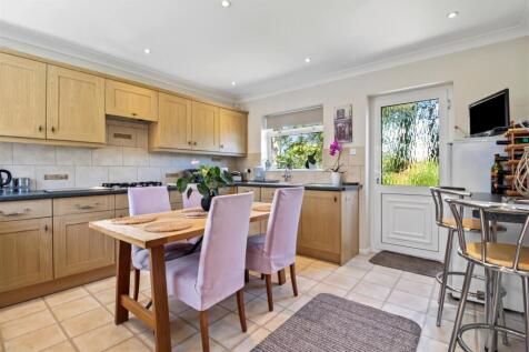 Glynde Close, 6-015.jpg