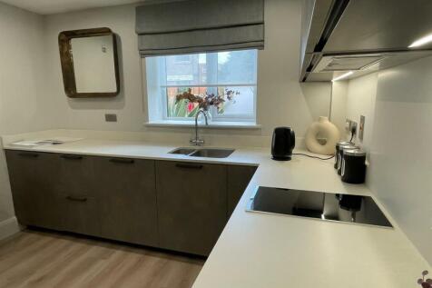 Communal Kitchen.jpg