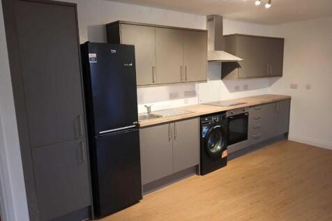 Kitchen LS.jpg