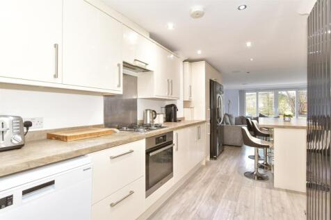 Lounge/ Kitchen/Dining Area