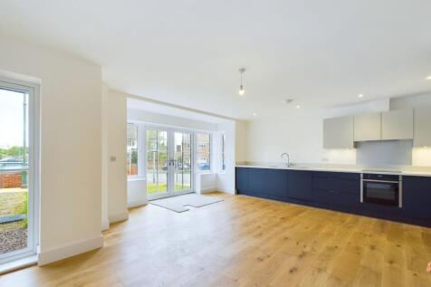 Open Plan Lounge & Kitchen