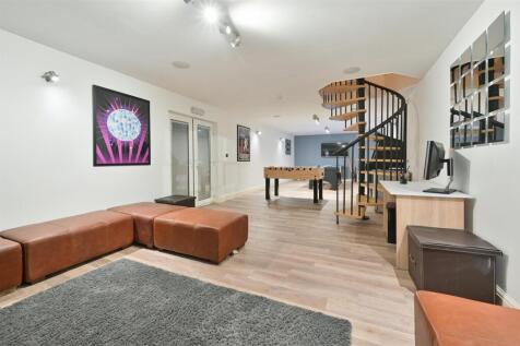 15 Manland Ave-1.jpg