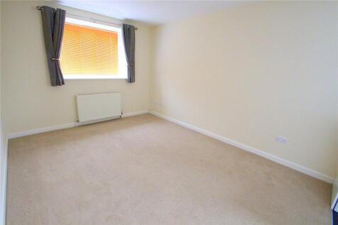 Introducing this charming 1-bedroom apartment that embodies a perfect blend of affordability, accessibility, and brightness. Situated in a highly sought-after location, this property offers a convenie