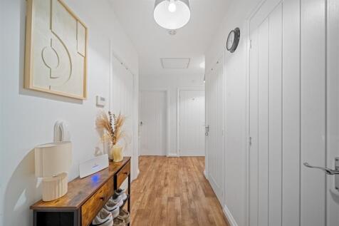 Charlotte Way-15.jpg
