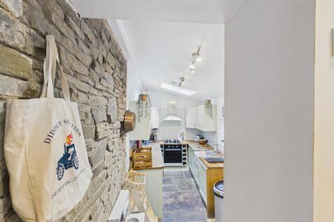 View to kitchen