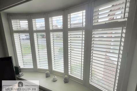 Feature Shutters