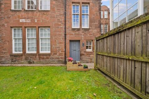 Main Door/garden