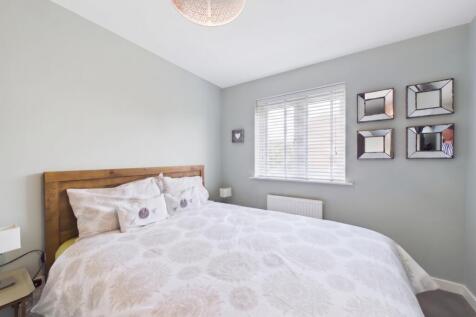43 Grainger - Bed2 new