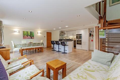 The Stables - Open Plan Living