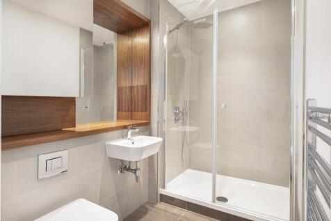 Immerse in the elegance of this modern bathroom, designed for luxury and comfort.