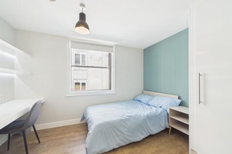 SUMMER OFFER £800 CASH BACK - ALL BILLS INCLUDED - Berkeley Estates & Management are pleased to offer for rent this well situated studio apartment situated within the sought after Creswicke House. Thi