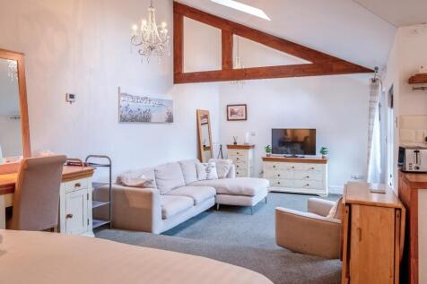 2 Croft Cottage &amp; Studio