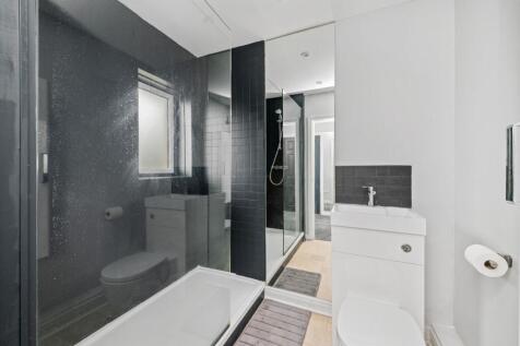 BEDROOM ONE EN-SUITE