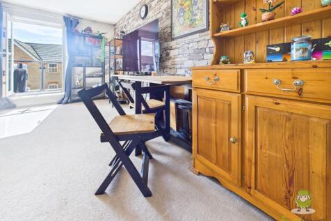 CAM01543G0-PR0151-STILL020