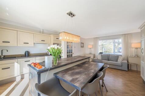 Kitchen/Family Room