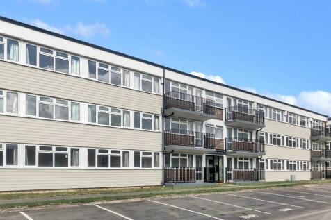3 Bedroom Flat in SP4 9LF