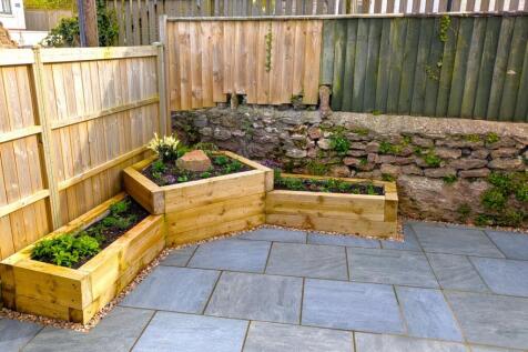 Flower bed.jpg