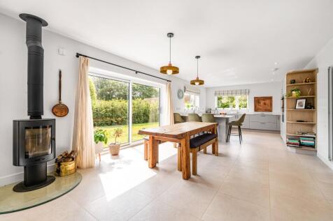 Kitchen/Dining Rm