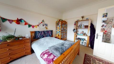 ** 6 BED ** HEADINGLEY ** SPACIOUS BEDROOMS ** LARGE KITCHEN ** 2 BATHROOMS ** AVAILABLE FOR £475.00PPPW FROM 01/07/2026 ! ** Beautifully presented 6 bedroom terrace house located in central Headingl