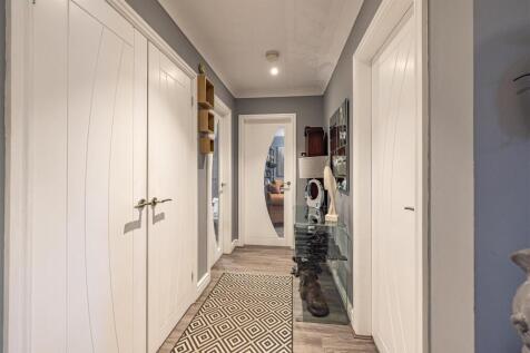 2 Kingsknowe Gardens Galashiels 36.JPG