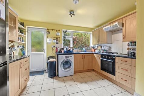 Kitchen_1.jpeg