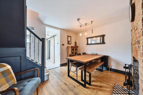 1294097-9-682f32f...