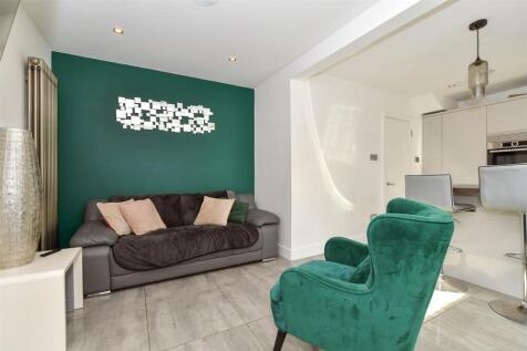 Kitchen/ Family Room