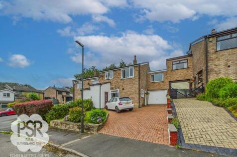 Block Paved Driveway and Garage