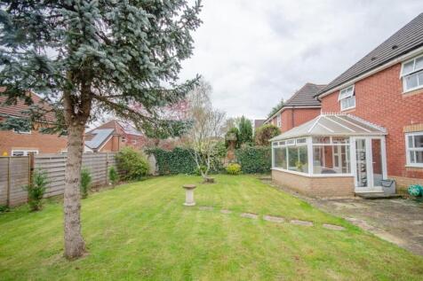 Rear garden pic 3.jpg
