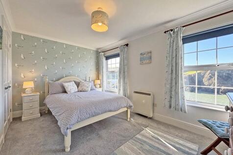 a7b4c4e8-5376-404c-8253-e0a8db5808a4