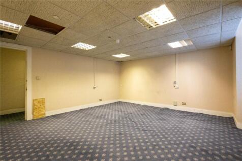 9 bed, 6 bath Terraced in Glasgow - Photo 47