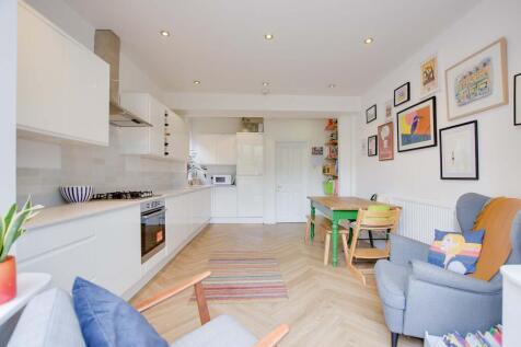 Fitted Kitchen Dining Room