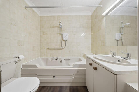 25 Mere Court Rus...