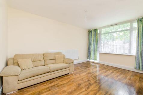 ZERO DEPOSIT AVAILABLE. LONG LET. Benefiting from a private balcony, secure entry system and a peaceful surrounding, a well-presented 2 bedroom ground floor flat, ideally located for the amenities of