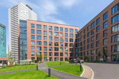 Let UK Home are excited to offer this spectacular two bedroom apartment in the heart of The Axium, the sought-after location of central Birmingham. This property comprises a large bright open plan kit