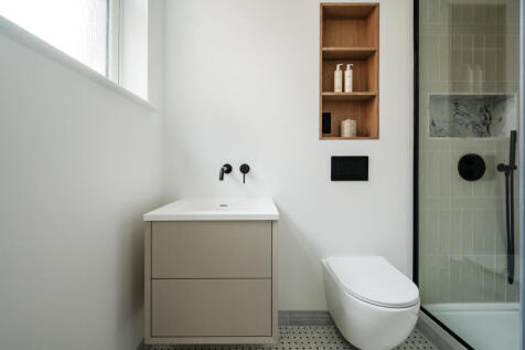Flat 2 (48).jpg