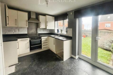 49b1af06-KITCHEN.JPE