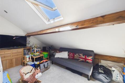 CAM05476G0-PR0245-STILL012.jpg