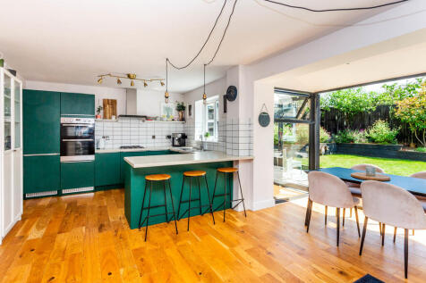 Kitchen/Dining Ro...