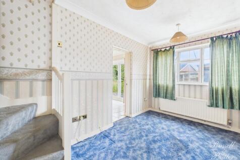 CAM02127G0-PR0326-STILL011