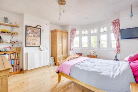 40 Wycombe Road, HP15 6RY-4.jpg