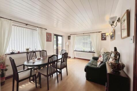 Dining/Sun Room