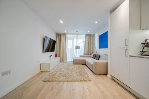 Reception/Kitchen
