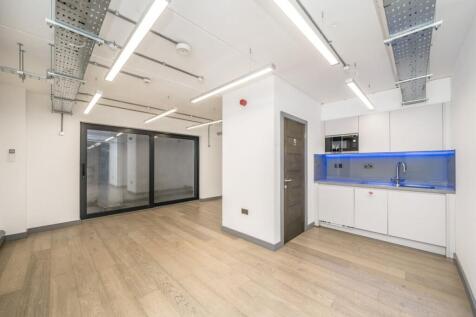 3 Risborough kitchen rear Copy.jpg