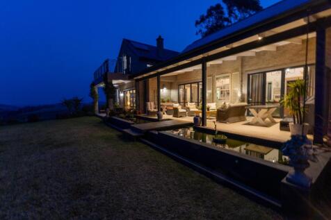 Awesome inside  outside living !!